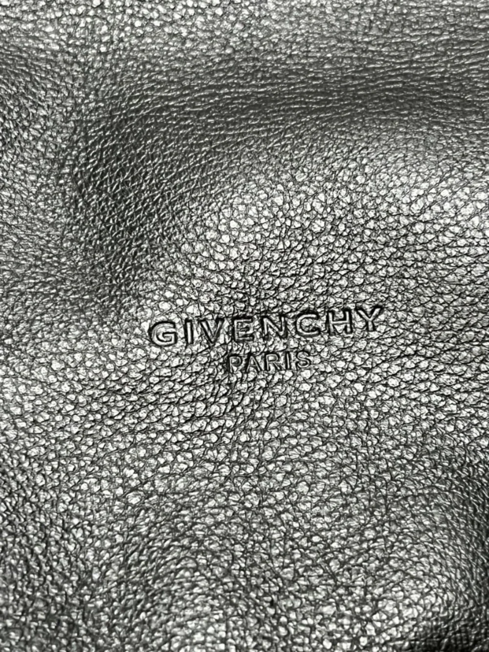 Givenchy - Pandora - Calf - Large - Black - Made in Italy - 15W x 8.5 H